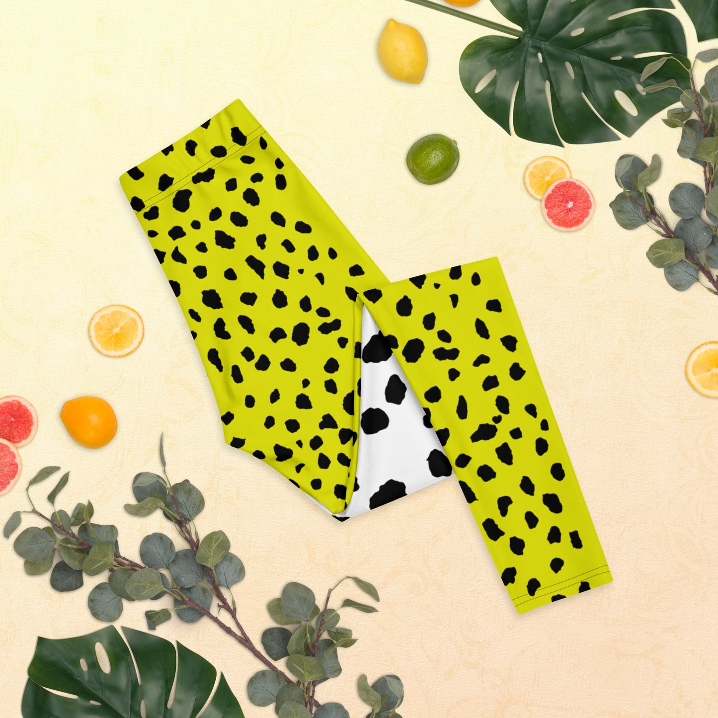ANIMAL INSTINCT. Leggings. Black, yellow, white.