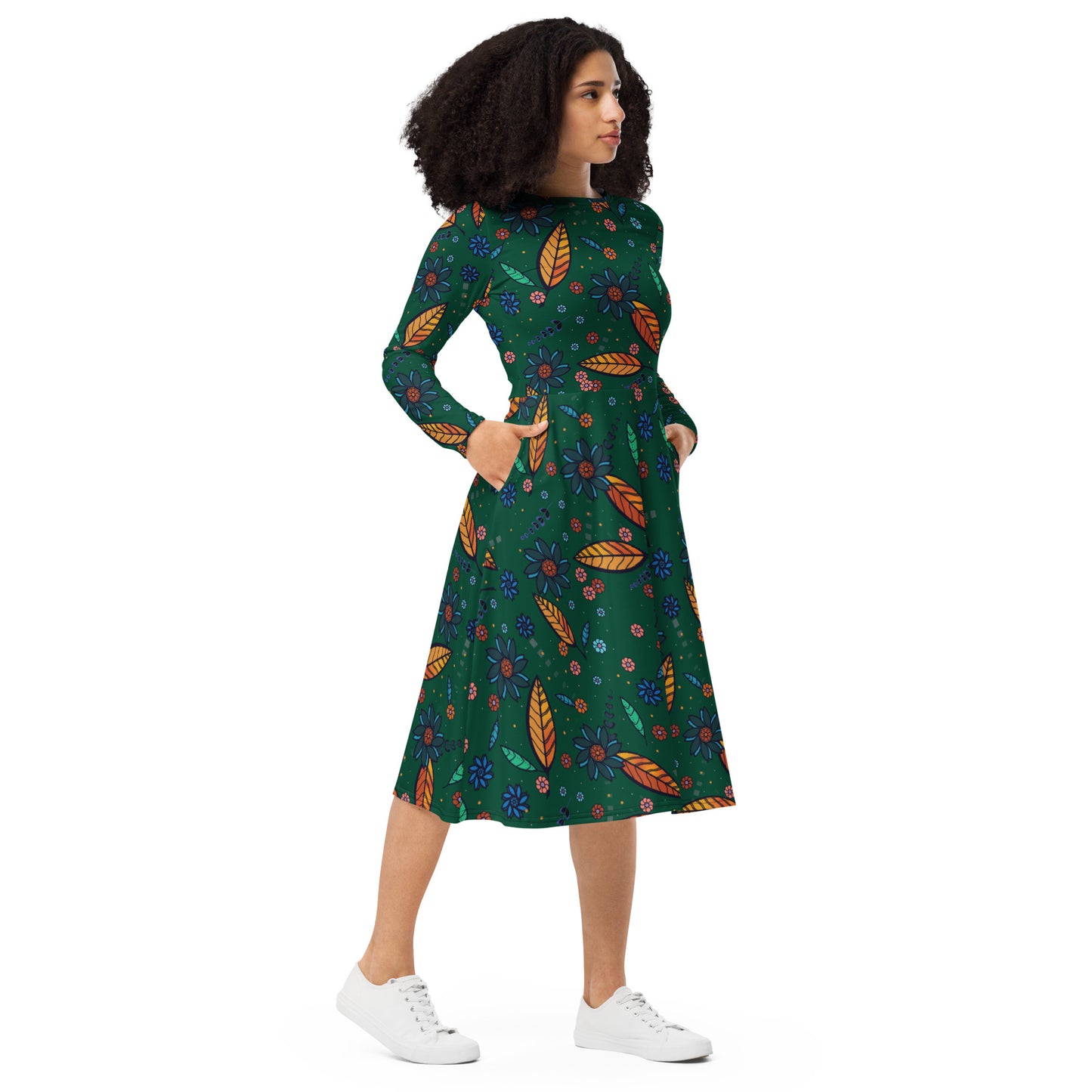 FLOWER POWER. All-over print long sleeve midi dress with pockets. Green.
