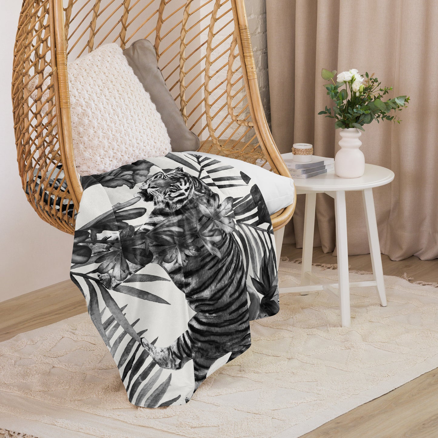 ANIMAL INSTINCT. Sherpa blanket. TIGERS.