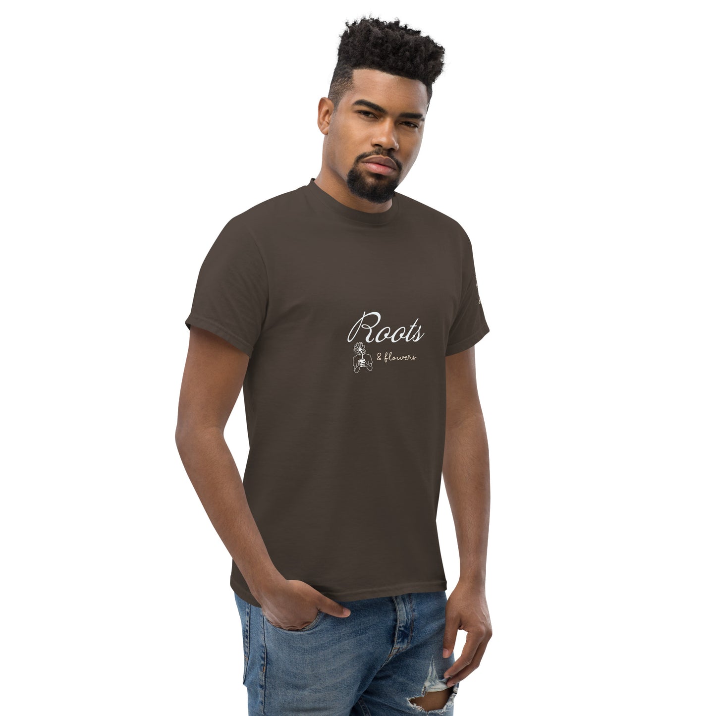 T-shirt with rosette mandala.