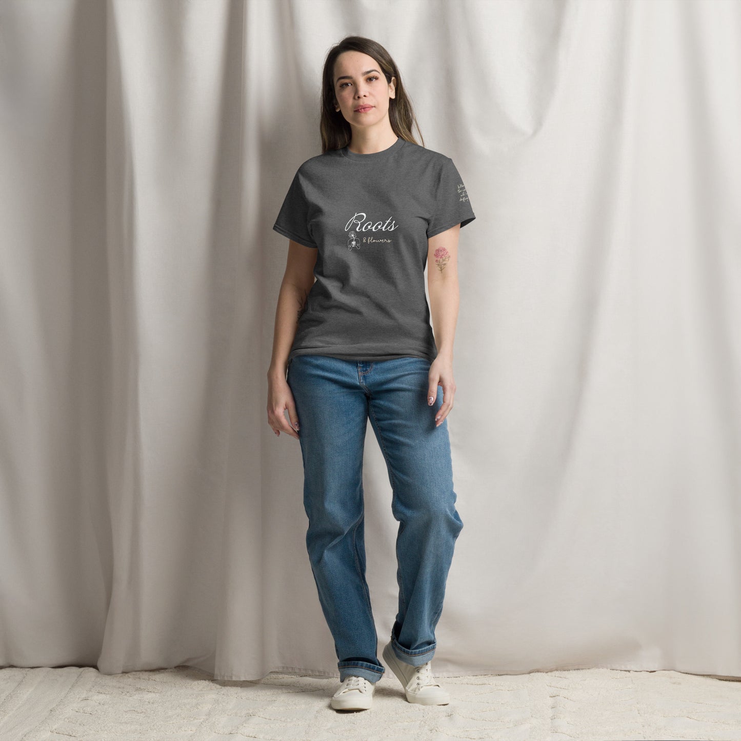T-shirt with rosette mandala.