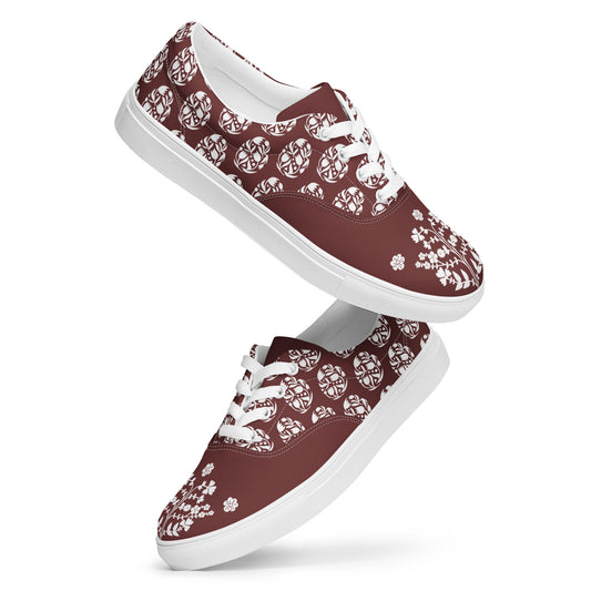 ROOTS! Women’s lace-up canvas shoes.